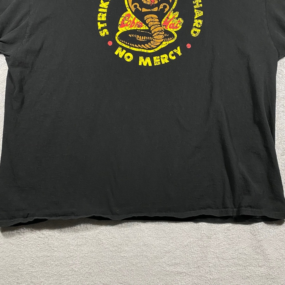 Cobra Kai Graphic T-Shirt Mens 3X Black Excellent Strike First‎ Strike Hard Tee - Picture 10 of 12